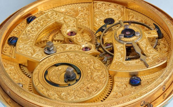 Large Gold and Enamel Chinese Market Duplex View 7